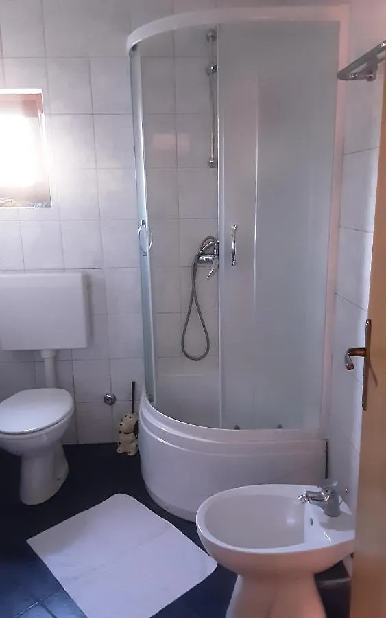 Apartments Nena 3* Liznjan Croatia