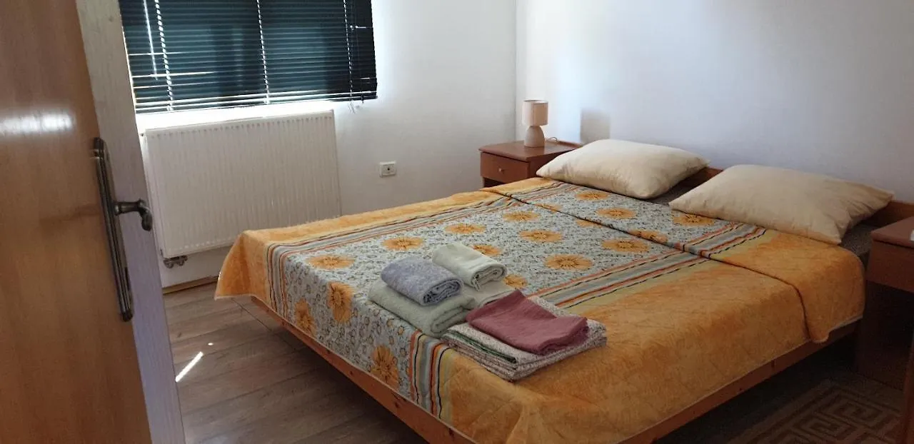 Apartments Nena 3* Liznjan Croatia