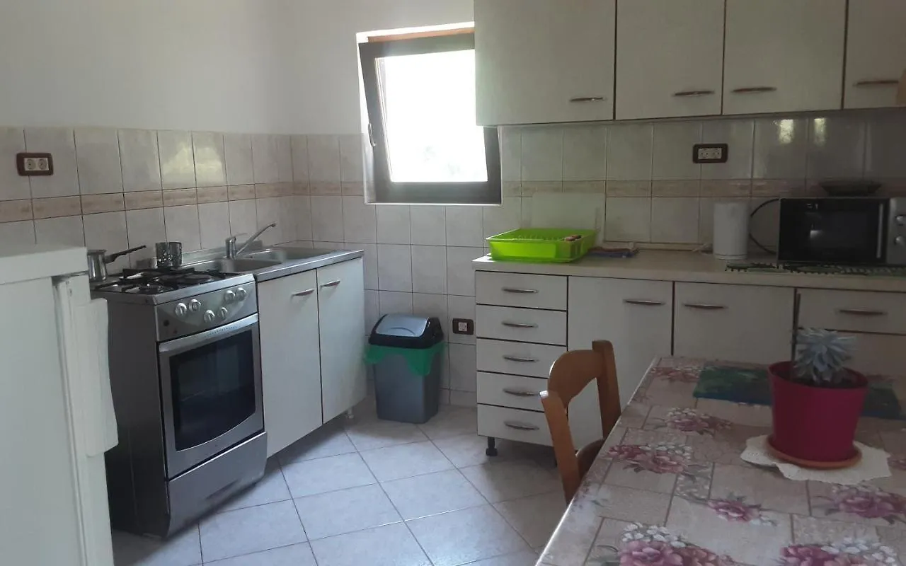 Apartments Nena 3* 0*, Liznjan Croatia